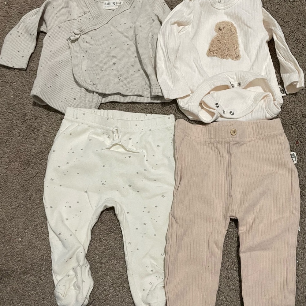 Baby One Piece Set - Cream and Tan (Rabbit 🤍 Bear)
